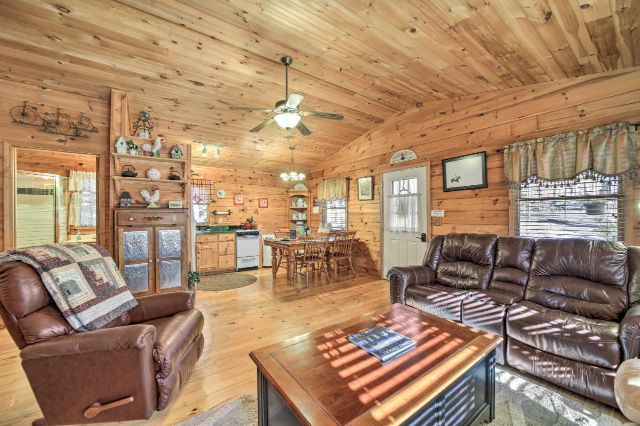 Franklin Cabin With Porch Near Hiking And Waterfalls! Dış mekan fotoğraf