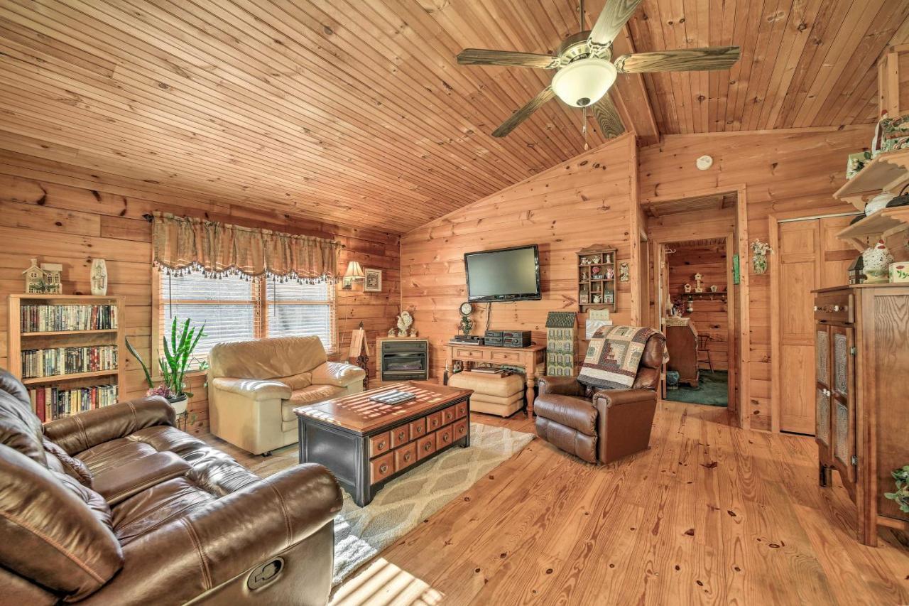 Franklin Cabin With Porch Near Hiking And Waterfalls! Dış mekan fotoğraf