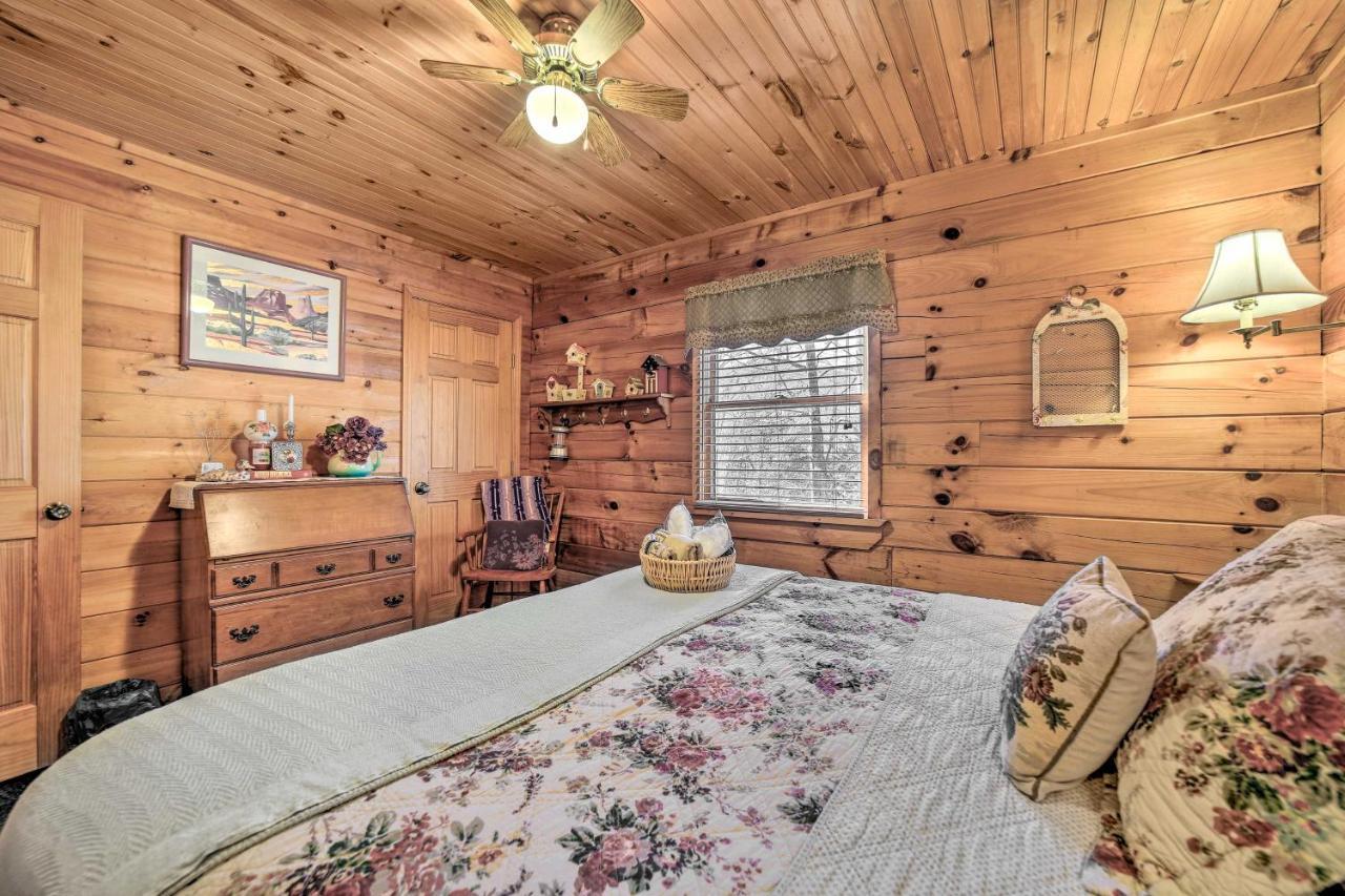 Franklin Cabin With Porch Near Hiking And Waterfalls! Dış mekan fotoğraf